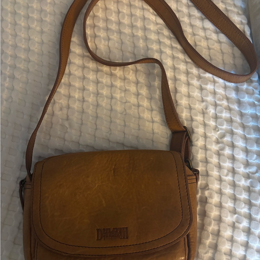 Duluth Trading Co Tan Leather Crossbody Bag